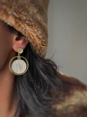 گوشواره صدف حلقه‌ای