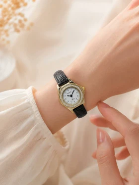 ساعت مچی زنانه نگین‌دار کد W470 (مشکی)