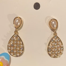 گوشواره طلایی نگین‌دار