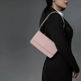 کیف دوشی چرم زنانه مدل d084 -- gb