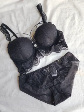 ست شورت و سوتین اروپایی هارنس دار کد: 9003