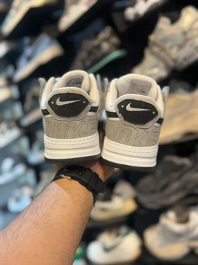 کتانی نایک اس بی دخترانه