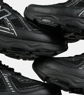 کفش کتانی مشکی New Balance 1906R
