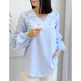 بلوز خط‌دار گلدوزی
