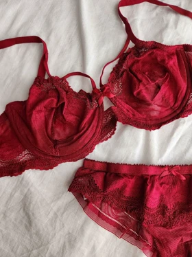 ست سوتین و شورت تمام تور فنردار برند HR کد: 0333