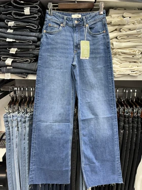 شلوار جین زنانه بگی آبی وسط وارداتی H&M به قیمت حراج کد 1056