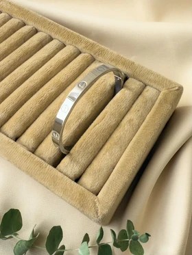 دستبند النگویی کارتیر طرح لاو 6میل cartier