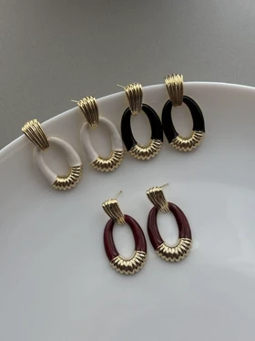 گوشواری بیضی رنگی