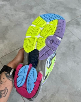 کتانی BALENCIAGA RUNNER هفت رنگ