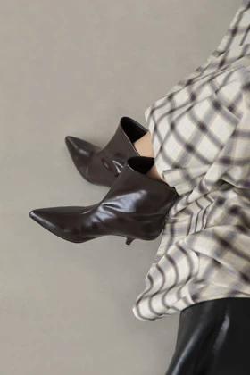 بوت و نیم بوت زنانه استراسونس straswans