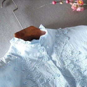 شومیز گل برجسته