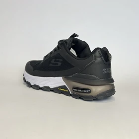 کفش راحتی اسکیچرز مدل مکس پروتکت مشکی سفید