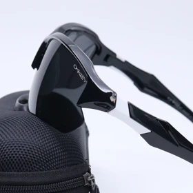 عینک برند OAKLEY کد 181332