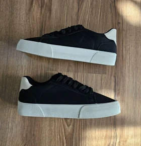 کتانی اسنیکرزمشکی زیره سفید