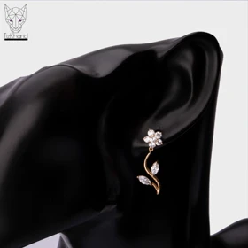 گوشواره گل الماس شاخه و گل تک ژوپینگ