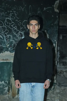 هودی مشکی اسپرت مینیمال طرح آدمک زرد 4 - فواصل