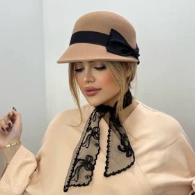 کلاه ابریشمی لبه کوتاه با پاپیون