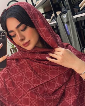شال پلیسه زرشکی طرحدار 4017