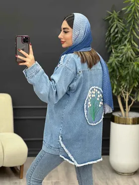 مانتو جین پشت گلدوزی پرچ دار