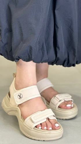 6110 - صندل چسبی ال وی6110