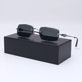 عینک از برند CHROME HEARTS کد 181425