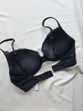 سوتین تک اسفنجی جکدار فنردار کد: 1102