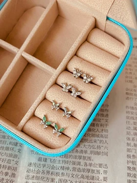 پیرسینگ‌گوش جواهری پروانه