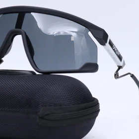 عینک برند OAKLEY کد 181228