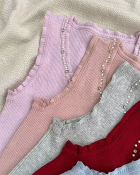 تاپ یقه کار شده با نگین و مروارید کد 5424