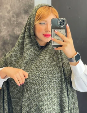 شال پلیسه طرحدار ماندانا کد : L175