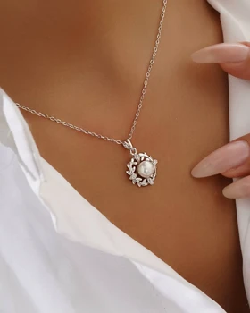گردنبند نقره زنانه مروارید با طراحی برگ و گل