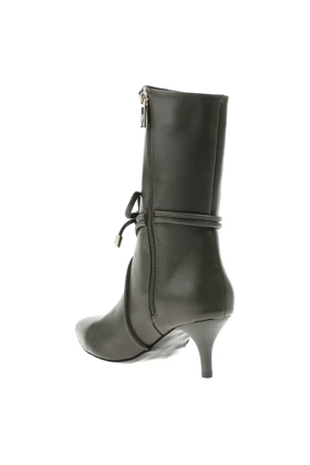 بوت و نیم بوت زنانه فابریکا fabrika