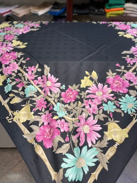 روسری ابریشم ویلیان