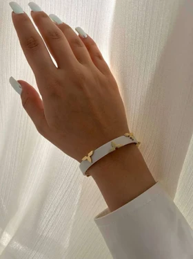 دستبند چرم زنانه طرح لویی ویتون با قفل کمربندی شیک