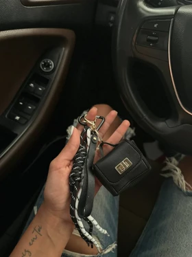 آویز کیف شیک طرح کاور ایرپاد، اکسسوری خاص