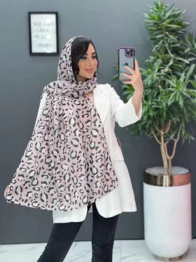 شال طرح پلنگی صورتی