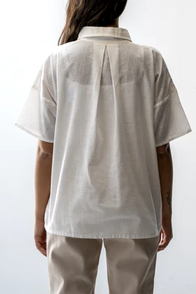 شومیز آستین کوتاه پشت بلند زنانه