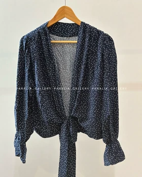 شومیز گل‌دار گره‌ای