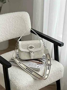 کیف کوچک دخترانه مدل سگک دار طرح مارک