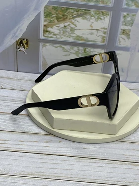 عینک آفتابی دیور مدل 30 Montaigne S1OF فریم استات و کائوچو، عدسی پلی‌کربنات UV400 با طراحی لوکس