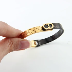 دستبند زنانه بنگل مدل CD