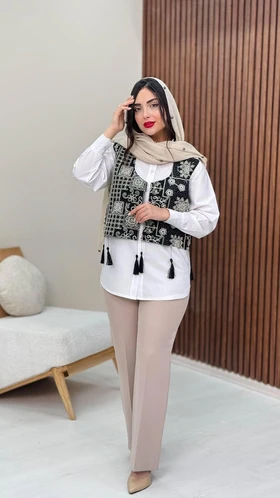 جلیقه منگوله‌دار