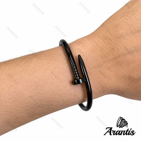 دستبند استیل میخی مردانه مشکی مدل m-10857