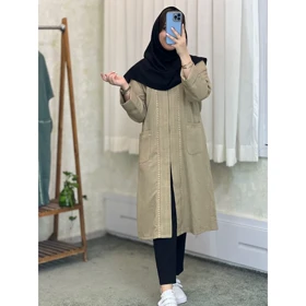 مانتو بلند اداری جلوبسته مدل مرجان