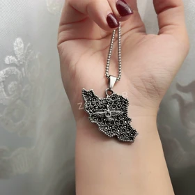 گردنبند ایران و فروهر نگین‌دار