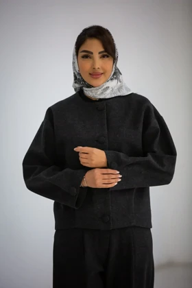 کت کراپ دخترانه مچ دکمه دار (مشکی)