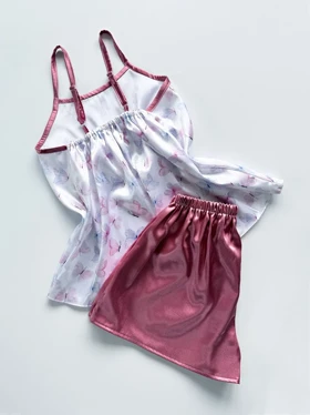 ست لباس خواب تاپ و شورتک ساتن طرح پروانه