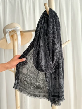 شال پلیسه نخی دیور C 20620