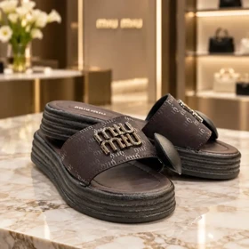 صندل miu miu