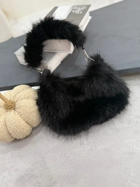 کیف خز نرمک